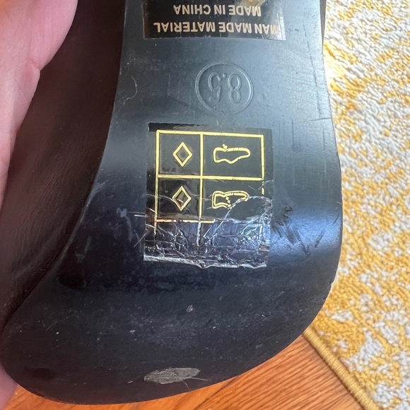 Black studded 3 1/2” heel booties Hollywood sz 8.5 - Picture 5 of 5